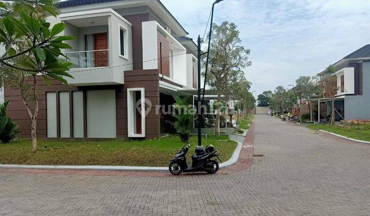 Dijual rumah mewah dalam perum bale wangsa residence di jalan magelang Yogyakarta
Dekat YIS Yogya International School Rumah di Jalan Magelang 2 Lantai SHM Baru 2