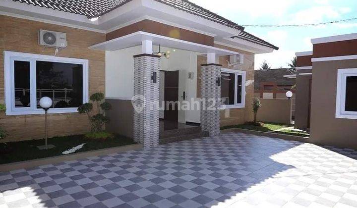 RUMAH MEWAH SUPER LUX KOREAN STYLE DENGAN KOLAM RENANG DI JALAN KALIURANG KM 13 NGAGLIK SLEMAN
FULLY FURNISHED di Jalan kaliurang km 13 Rumah SHM Baru di Jalan kaliurang km 13 Rumah SHM Baru 2