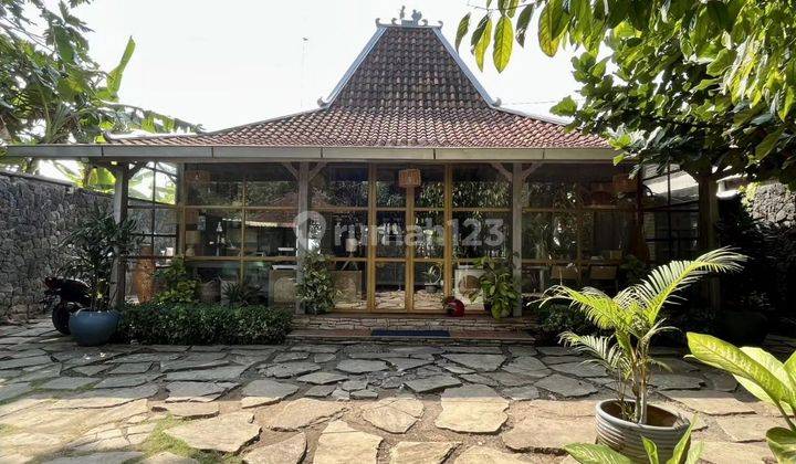 Villa Dengan Kolam Renang di Sewon Jalan Parangtritis Dekat kampus ISI 1