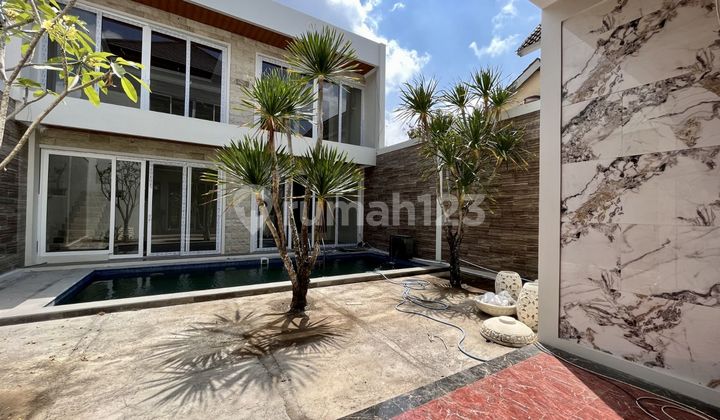 New Luxury House With Swimming Pool at JL Palagan Km 8 on Palagan Road Km 8 2-Storey House New SHM 2