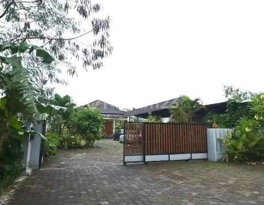 KODE RY082
DIJUAL RUMAH MEWAH SIAP HUNI
Include furniture
Di  daerah Tembi dekat kampus ISI dan kawasan desa wisata kerajinan kasongan Yogyakarta 1