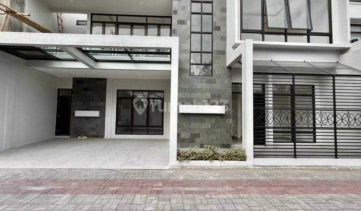 Rumah Siap Huni Dalam Perumahan di Jalan Palagan Km 7 Dekat UGM dan Sekolah Al Azhar di Jalan palagan  km 7 Rumah 2 Lantai di Jalan palagan  km 7 SHM Baru Rumah 1