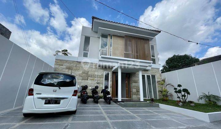 PROMO!!!
DAPATKAN DISC PEMBELIAN UNIT RUMAH SEBESAR RP 100.000.000

RUMAH MEWAH EKLUSIF 2 LANTAI DI DEKAT HOTEL HYATT JALAN PALAGAN, SENDANGADI, MLATI, YOGYAKARTA.

● KAVLING A
Type Rumah 140
Luas Tanah 199
Harga Rp 2.300.000.000

DENAH RUMAH:
• Kamar Tid 1