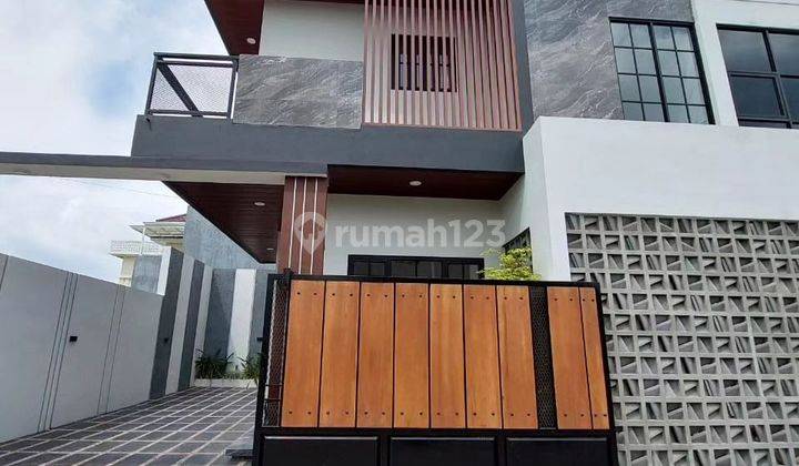 TURUN HARGA
TURUN HARGA
TURUN HARGA

RUMAH BARU MEWAH MODERN KEKINIAN 2 LANTAI - VIEW SAWAH DI KAWASAN ELITE JALAN PALAGAN KM 7.5 DEKAT HOTEL HYATT

Lokasi:
Jalan Palagan km 7,5 Ngaglik Sleman di Jalan palagan km 7 5 Rumah 2 Lantai SHM Baru 1