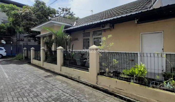 BANTING HARGA..
BANTING HARGA..
BANTING HARGA.

RUMAH ASRI DENGAN TANAH LUAS DALAM PERUMAHAN DI JALAN HOS COKROAMINOTO DEKAT MALIOBORO JOGJAKARTA Bagus SHM Rumah 2