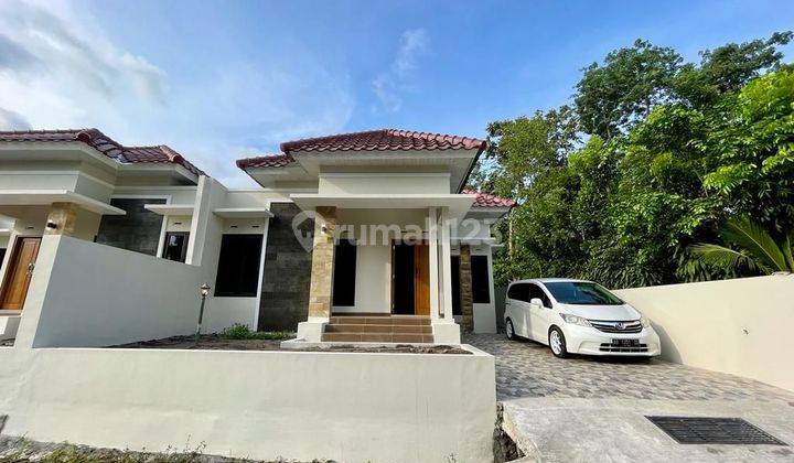 STRATEGIS
STRATEGIS
STRATEGIS

RUMAH BARU MEWAH MODEL LIMASAN DENGAN TATA RUANG NYAMAN DI JALAN KALIURANG KM 13 DEKAT PASAR JANGKANG di Jalan kaliurang  km 13 SHM Rumah Baru 1