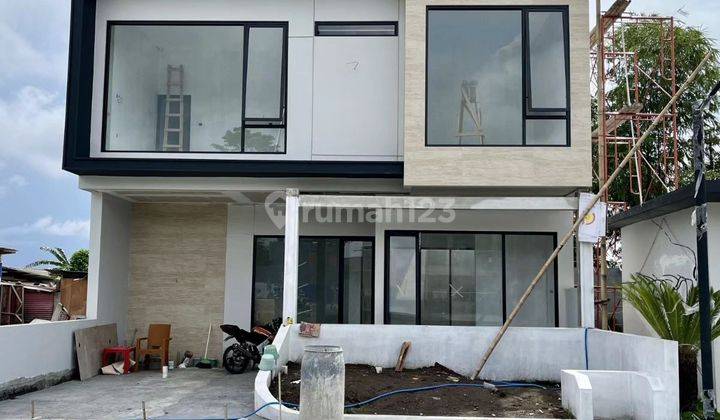 Rumah Baru Dalam Perumahan Jalan Palagan Km 9 Dekat Filosofi Kopi dan Sleman City Hal di Jalan palaga Rumah 2 Lantai SHM Baru 1