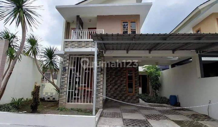 ISTIMEWA
ISTIMEWA
ISTIMEWA

Rumah MEWAH 2 LANTAI FULL FURNISH GAYA EROPA - TATA RUANG NYAMAN DI DALAM CLUSTER DEKAT JOGJABAY MAGUWO SHM Baru Rumah Utara 2