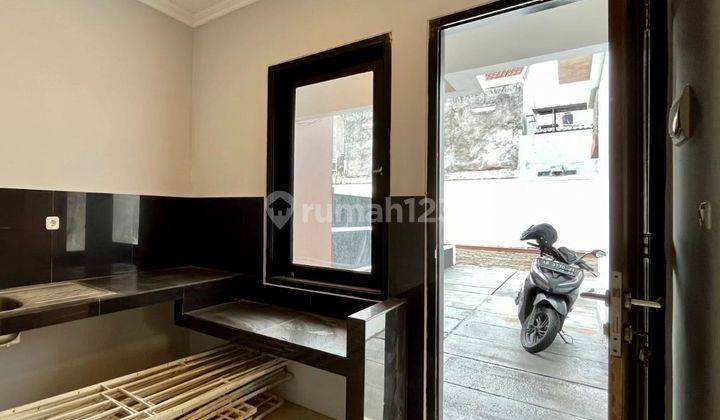 Rumah Dalam Perumahan di Maguwoharjo Dalam Ring Road Dekat Lotte Grosir 2 Lantai Rumah Baru SHM 2