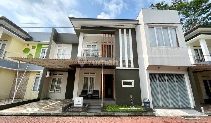 RUMAH MEWAH 2 LANTAI STRATEGIS DALAM PERUMAHAN DENGAN KUALITAS TERBAIK DI JALAN PALAGAN KM 7 NGAGLIK SLEMAN di Jalan palagan km9 Rumah 2 Lantai HGB Bagus 2