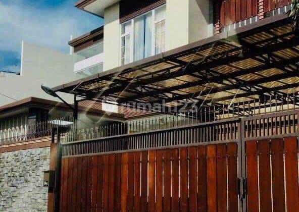 KODE RY129
Dijual rumah mewah super istimewa dekat kawasan kampus di seturan utara Ambarukmo Plaza Yogyakarta
Healing everday,  Luxury Coastal Vibe SHM Rumah Bagus 2