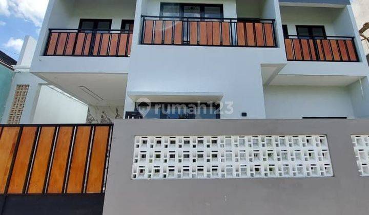 RUMAH BARU MEWAH 2 LANTAI - VIEW SAWAH DI BATURETNO BANGUNTAPAN DEKAT RINGROAD KOTAGEDE 2 Lantai SHM Rumah Baru 1