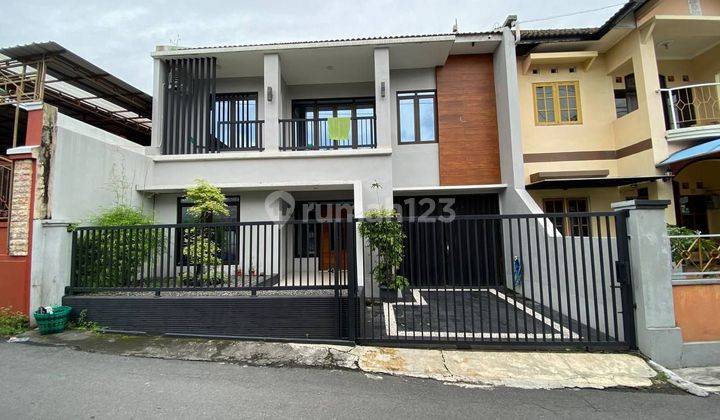 DiJual Rumah Strategis Dekat RS JIH 2 Lantai Rumah Bagus SHM 2 Lantai Rumah SHM Bagus 1