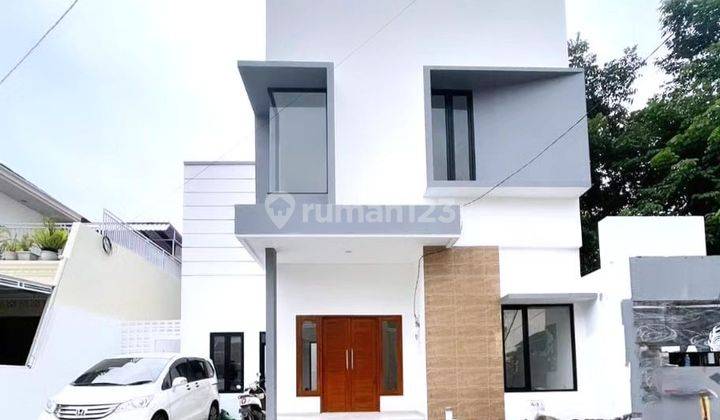 RUMAH MEWAH 2 LANTAI BARU DALAM PERUMAHAN DI JALAN KALIURANG KM. 9.5 NGAGLIK SLEMAN di Jslan kaliurang Rumah 2 Lantai Baru SHM 1