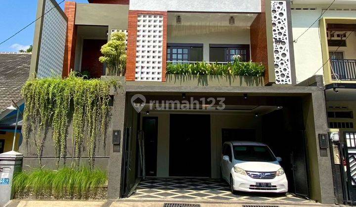 RUMAH MEWAH LUX EKLUSIF 3 LANTAI - STRATEGIS DI DEKAT JOGJABAY WEDOMARTANI NGEMPLAK SLEMAN 2