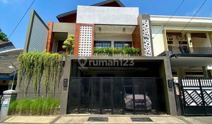 RUMAH MEWAH LUX EKLUSIF 3 LANTAI - STRATEGIS DI DEKAT JOGJABAY WEDOMARTANI NGEMPLAK SLEMAN 2