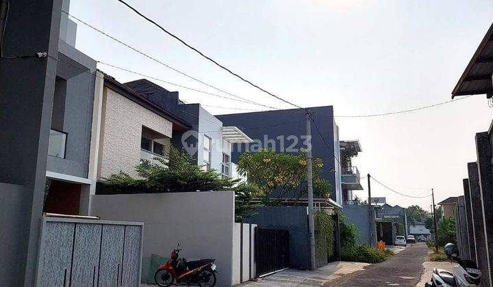 Dijual Rumah Baru dan Elegan di Kragilan dekat Edupark

Lokasi:
Kragilan, Sinduadi, Sleman

Lingkungan sekitar:
- Jalan Magelang
- Jalan Jambon
- Sindu Kusuma Edupark
- 2