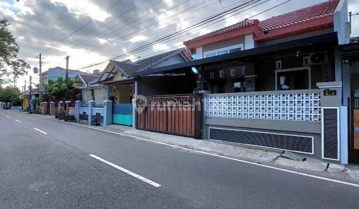 RUMAH CANTIK STRATEGIS MANGKU JALAN ASPAL DI UTARA TAJEM WEDOMARTANI NGEMPLAK SLEMAN

COCOK UNTUK KANTOR/USAHA
AKSES MUDAH

 2