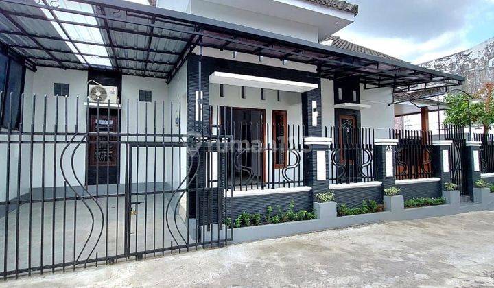 RUMAH MEWAH - HARGA MURAH DENGAN TANAH LUAS DALAM PERUMAHAN BUMI SANTAN DI DEKAT TRANSMART MAGUWOHARJO

DEKAT KE KOTA JOGJA
COCOK UNTUK HOMESTAY

H 1