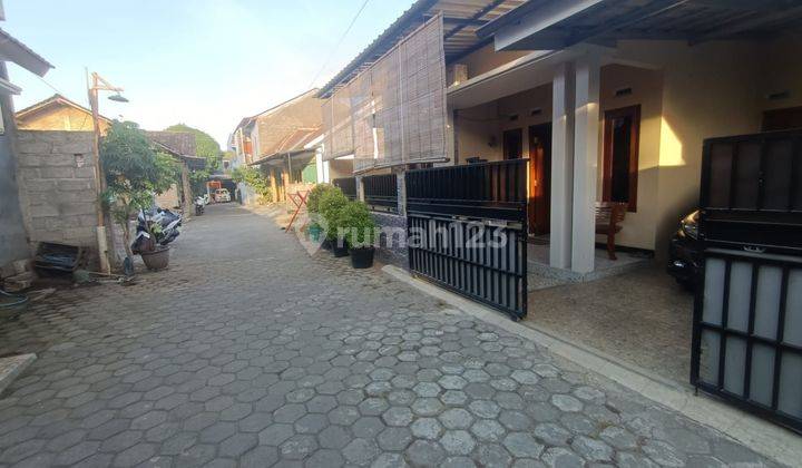 RUMAH CANTIK MINIMALIS -  LINGKUNGAN NYAMAN DI JALAN KABUPATEN TRIHANGGO GAMPING DEKAT KAMPUS UNISA

: 2