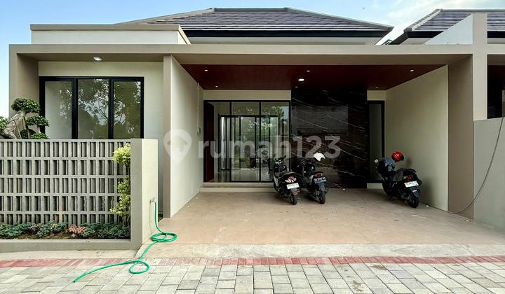 New Luxurious Modern Industrial Limasan House in Maguwoharjo, Depok, Sleman, Near Stan Market, Close to Mosque 2