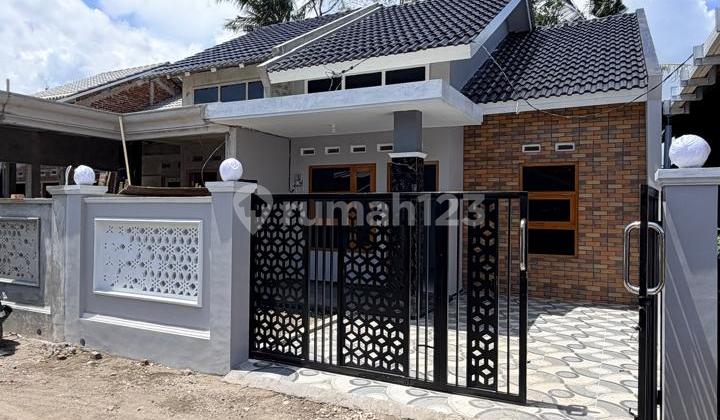 Selomartani House Near Sidorejo Market 2