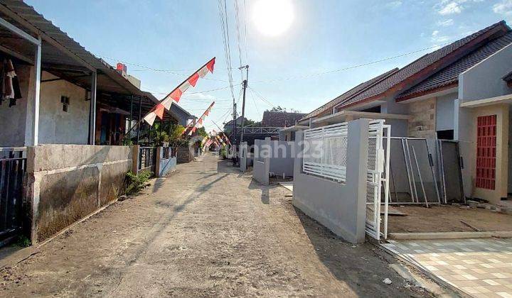 Rumah Cantik Minimalis Kembar 3 Unit Dengan Tanah Luas Di Dekat Jogjabay Wedomartani Ngemplak Sleman
 2