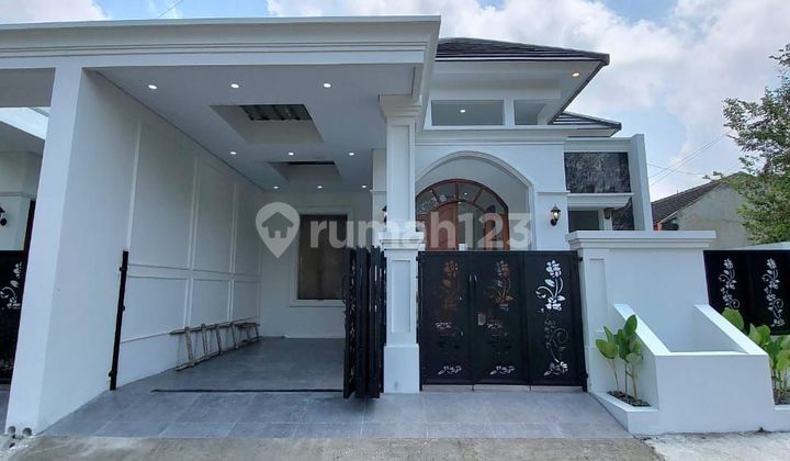 Rumah Mewah Klasik Modern - Berkualitas Premium Di Jalan Kaliurang Km. 13 Sukoharjo Ngaglik Sleman

harga: 1.28 Milyar [ Nego ]
-------------------------------------------
legalitas: Shm Pbg

akses Mudah
jalan Lebar Simpangan

maghnet Kawasan:
----------- 2