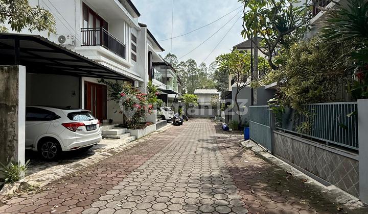 Srumah Mewah 2 Lantai Hook Full Furnished Dalam Ringroad Jogja di Perumahan One Gate System Dekat Jec dan Amplaz: 2