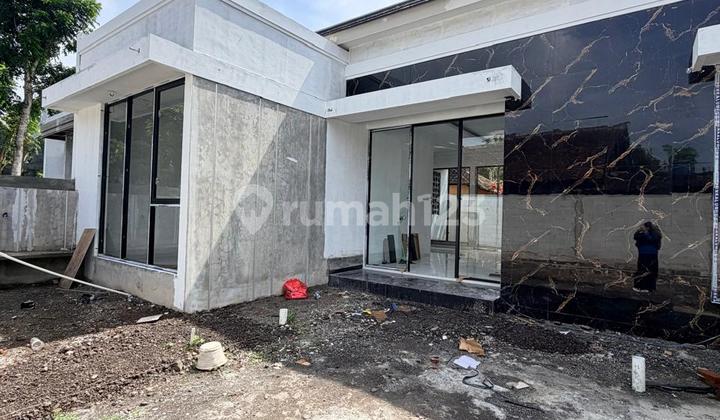 Modern Luxury Open Space House with Extensive Land on Jalan Kaliurang Km. 13, Ngemplak Sleman, Near Pasar Jangkang 2