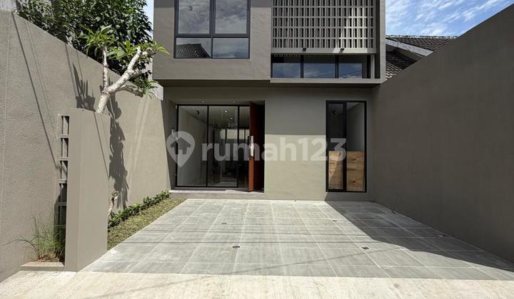 Close to UGM Campus Modern Contemporary Luxury House 2 Floors - Fully Furnished in Premium Location Jalan Kaliurang Km.7 Near UGM Campus 2