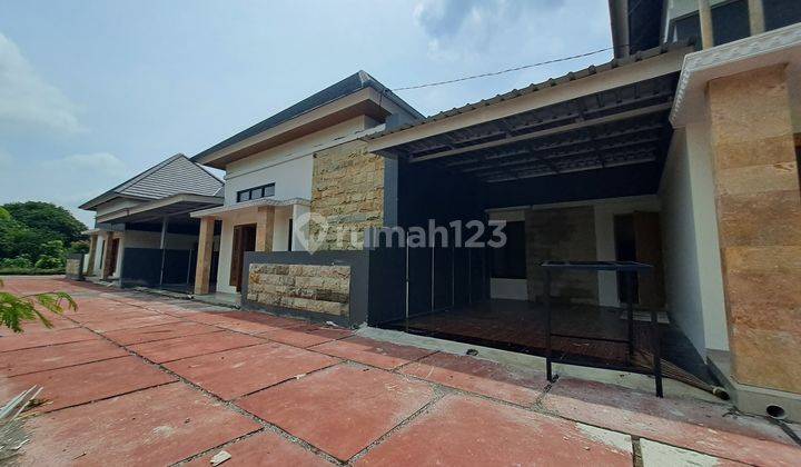 Rumah Baru Mewah  Limasan Dalam Mini Cluster Madinah Residence Di Jalan Kaliurang Km.13 Dekat Sma N 2 Ngaglik Sleman 

maghnet Kawasan:
--------------------------------
dekat Spbu Mindi
dekat Kampus Uii, Pppg Kes
dekat Pasar Jangkang
dekat Puskesmas
dekat 2