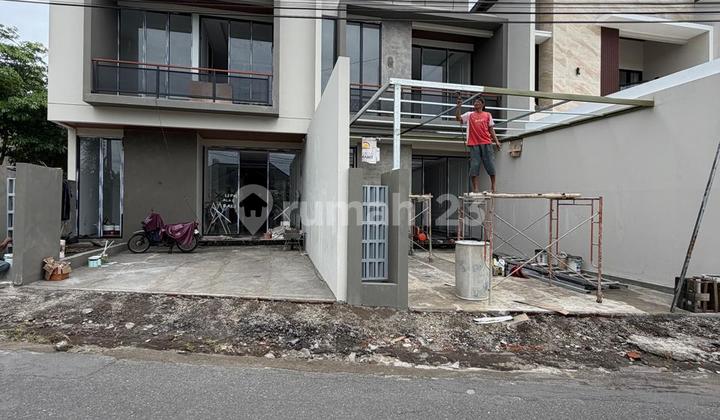 Premium 2-Story Contemporary Luxury House, Strategic Location on Jalan Kaliurang Km. 13, Near UII Campus and PPG Kesenian.