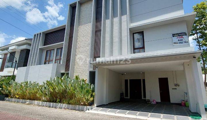 Rumah Mewah Super Lux 3 Lantai Dengan Kolam Renang Dalam Perumahan Elite Di Jalan Palagan Km. 10 Dekat Pasar Rejondani

security 24 Jam
one Gate System
akses Jalan Lebar 10m
semi Furnished

harga: 7.7 Milyar [ Nego ]
-------------------------------------- 2