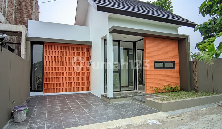 Rumah Minimalis Baru Siap Huni Di Jl. Kaliurang Km 11, Dekat Seklah Sd Bias & 