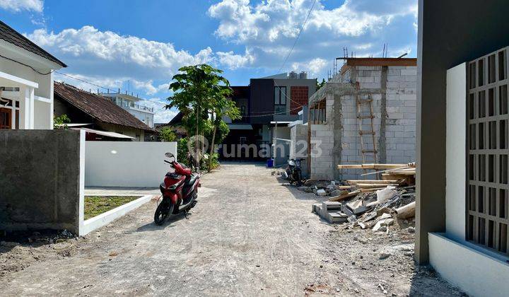 Kost Ekslusif Baru Dekat UII JL Kaliurang Km 12

L 2