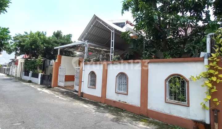 Istimewarumah Mewah 2 Lantai Full Furnished Sangat Istimewa di Umbulharjo Kodya Dekat Rs. Wirosaba