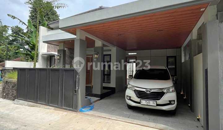 Rumah Mewah Modern Estetik Dengan Tanah Luas Dan Tata Ruang Lega Di Jalan Kaliurang Km.13 Sukoharjo Ngaglik 1