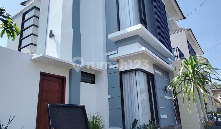 Istimewa‼️rumah 2 Lantai Mewah Strategis Dalam Komplek Perumahan Elite Dengan Security 24 Jam Dekat Hotel Hyatt Jalan Palagan, Sleman  1