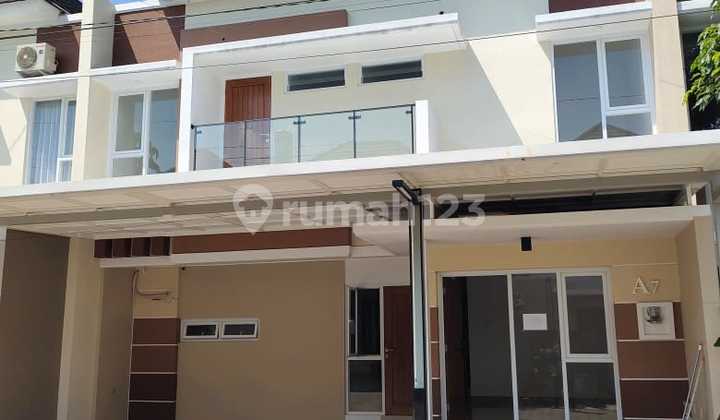 Rumah Dalam Perumahan Elite Di Kawasan Jl. Godean Km 4,5, Dalam Ringroad 1