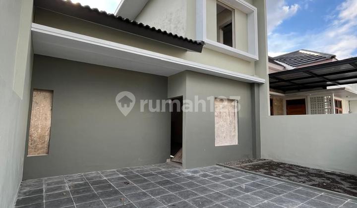 New Fresh Minimalist Modern House East of Kaliurang Road Km. 10 Ngaglik Sleman Near Gentan Markethouse price: 2