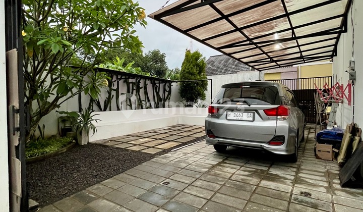 Luxury House Near Hyatt Hotel and Al Azhar School on Jl Palagan Km 8 3, 2