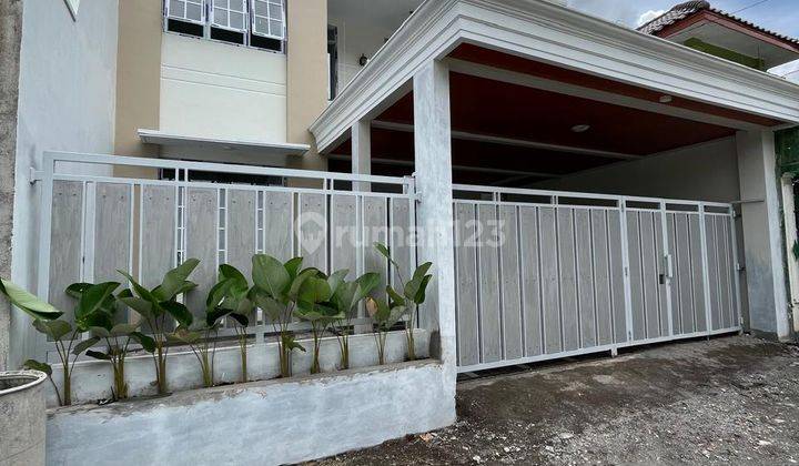 Rumah Mewah Modern 2 Lantai Berkualitas Di Wedomartani Ngemplak Sleman

dekat Budi Mulia Tajem
 1