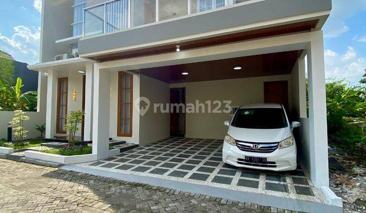 Rumah Mewah Premium 2 Lantai Dalam Perumahan Merapi Regency Jalan Kaliurang Km  2
