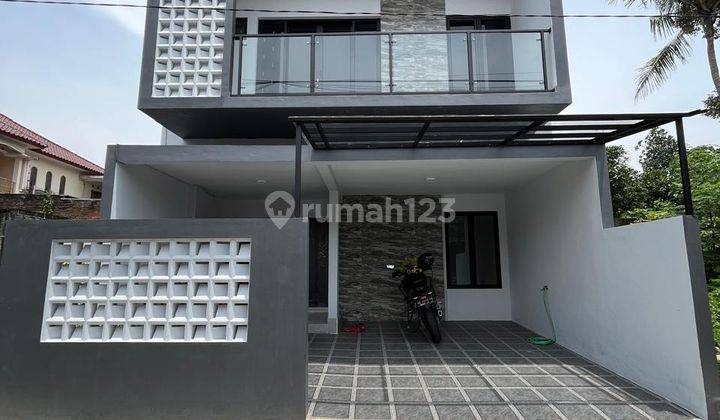 Rumah Baru Modern 2 Lantai Di Jalan Kaliurang Km 8.5 Plosokuning Minomartani 1