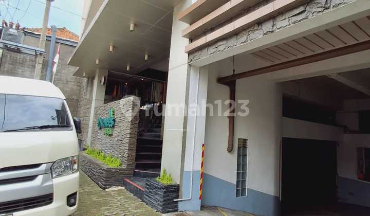 Special 4-Story Hotel with 28 Fully Furnished Rooms Including Management, Just Move In, Located in Ring 1 Malioboro. Legality: SHGB, PBB within Ring 1 Malioboro. *Area Magnet:* Close to City Center, North Square, near Mall. 2