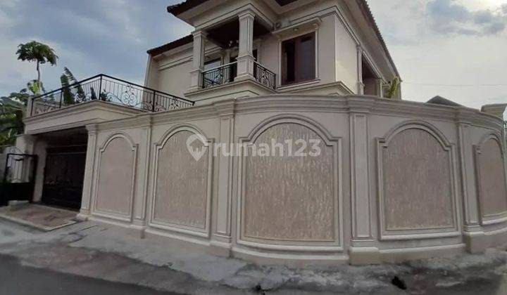 Rumah Mewah Premium Mediteranian Tropical Di Dalam Kodya Dekat Malioboro