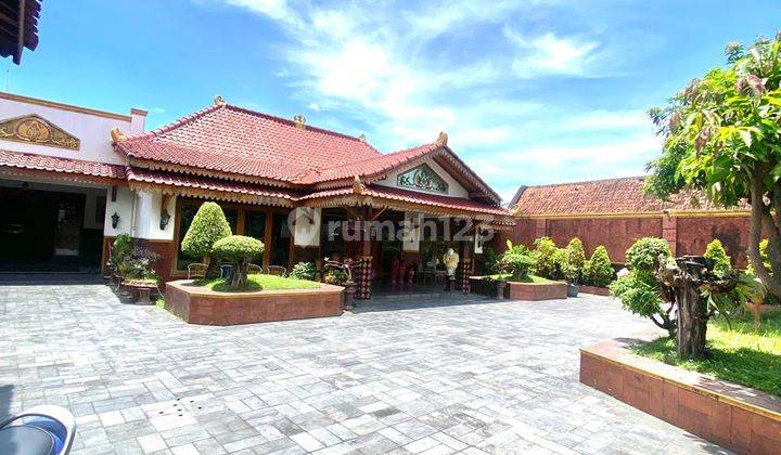 Jarang Ada!!! Rumah Etnik Jawa Dengan Tanah Luas Di Tengah Kota Dekat Kraton Jogjakartaharga: 16 Milyar [ Nego ]----------------------------------------legalitas: Shm Lokasi Sangat Strategis Tengah Kota Di Lingkungan Kraton Yogyakarta,  1