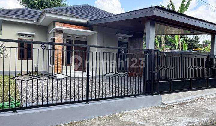 Beautiful Modern House with Extensive Land on Jalan Kaliurang KM. 13 Ngaglik 2