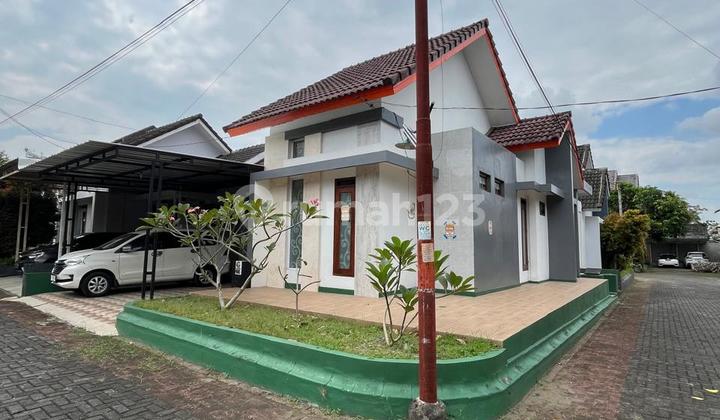 Rumah Mewah Asri Unit Hook Di Kawasan Premium Dalam Perumahan Elite Di Tlogoadi Mlati Sleman  2